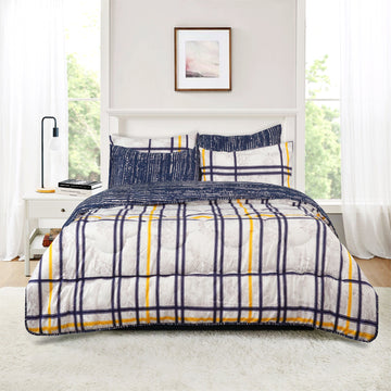 Duvet Microfiber On Bed
